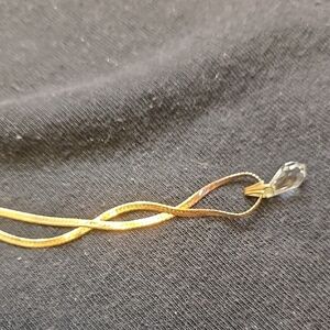 Elegant Gold Necklace with Crystal Pendant